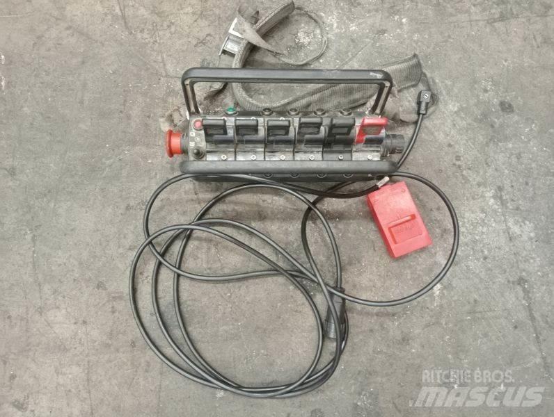 Hiab 322 E-5 HIPRO 로더 크레인
