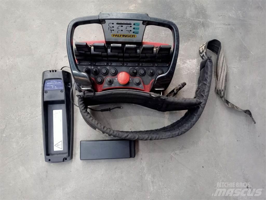 Palfinger PK 23002 로더 크레인