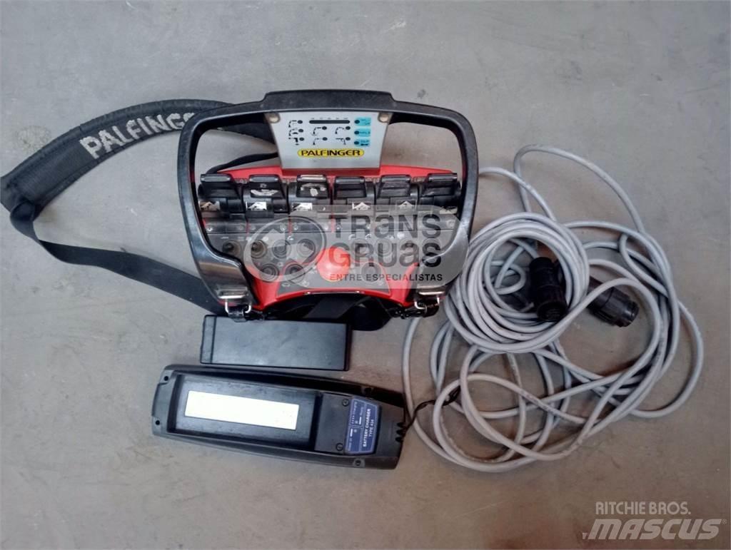 Palfinger PK 42502 로더 크레인