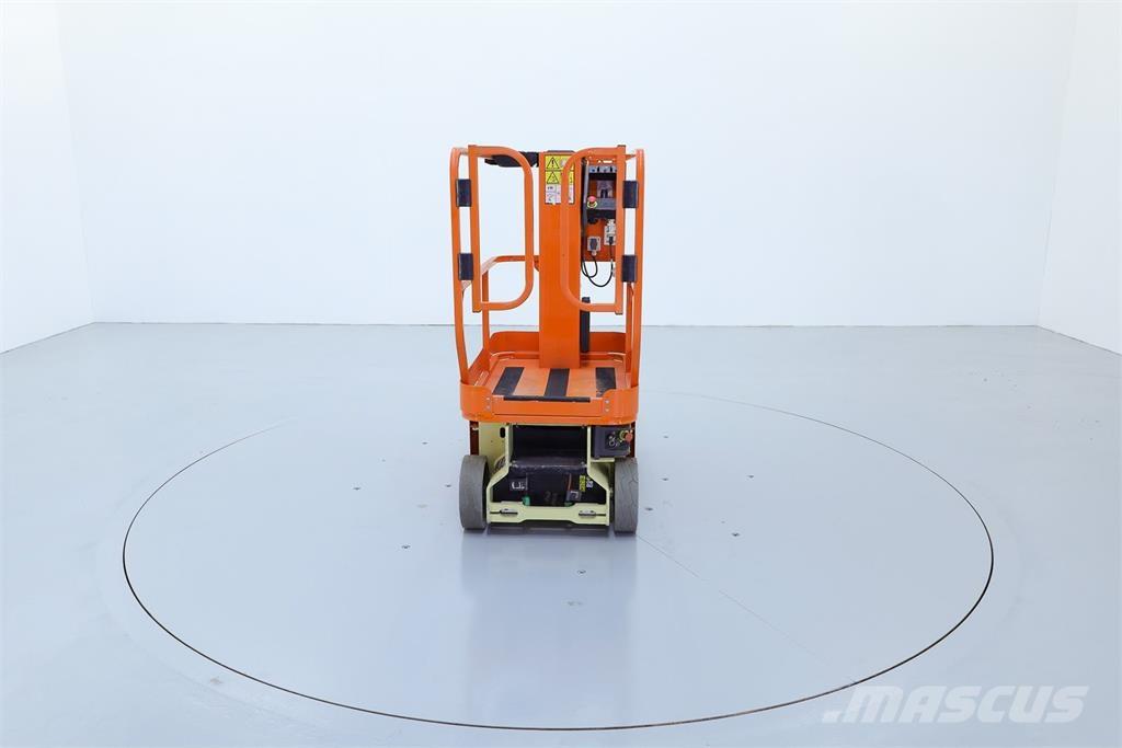 JLG 1230ES 인원/화물 앨리베이터