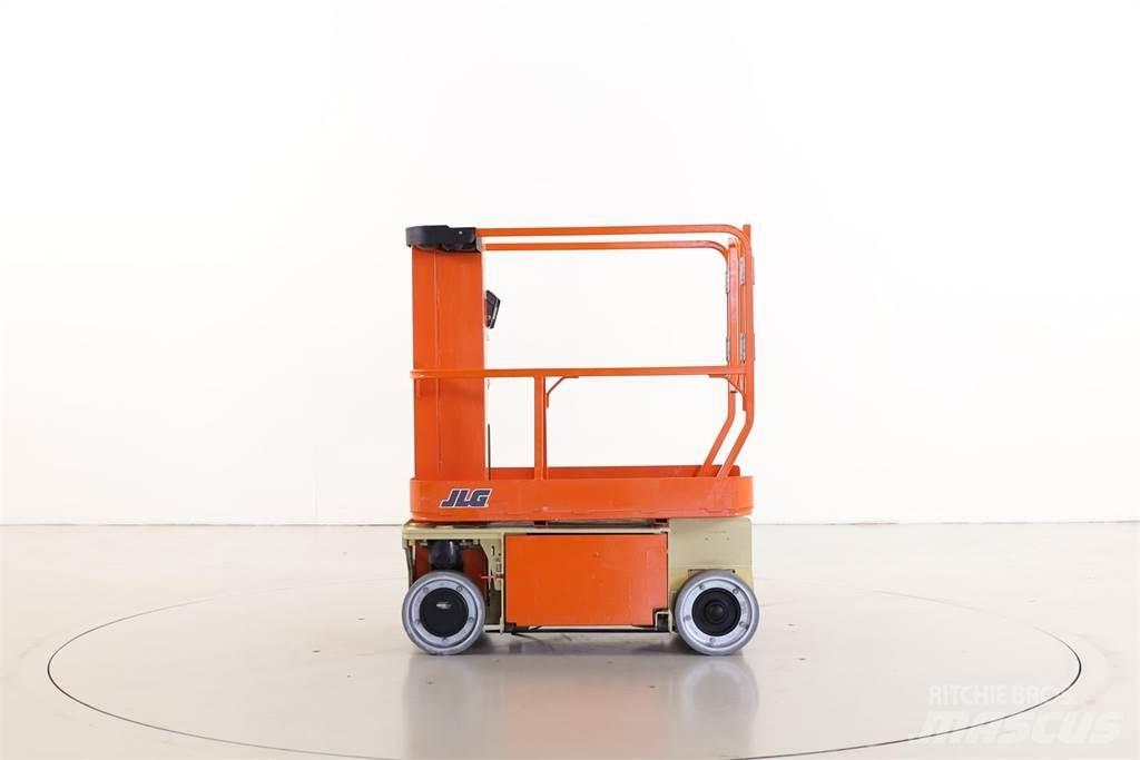 JLG 1230ES 인원/화물 앨리베이터