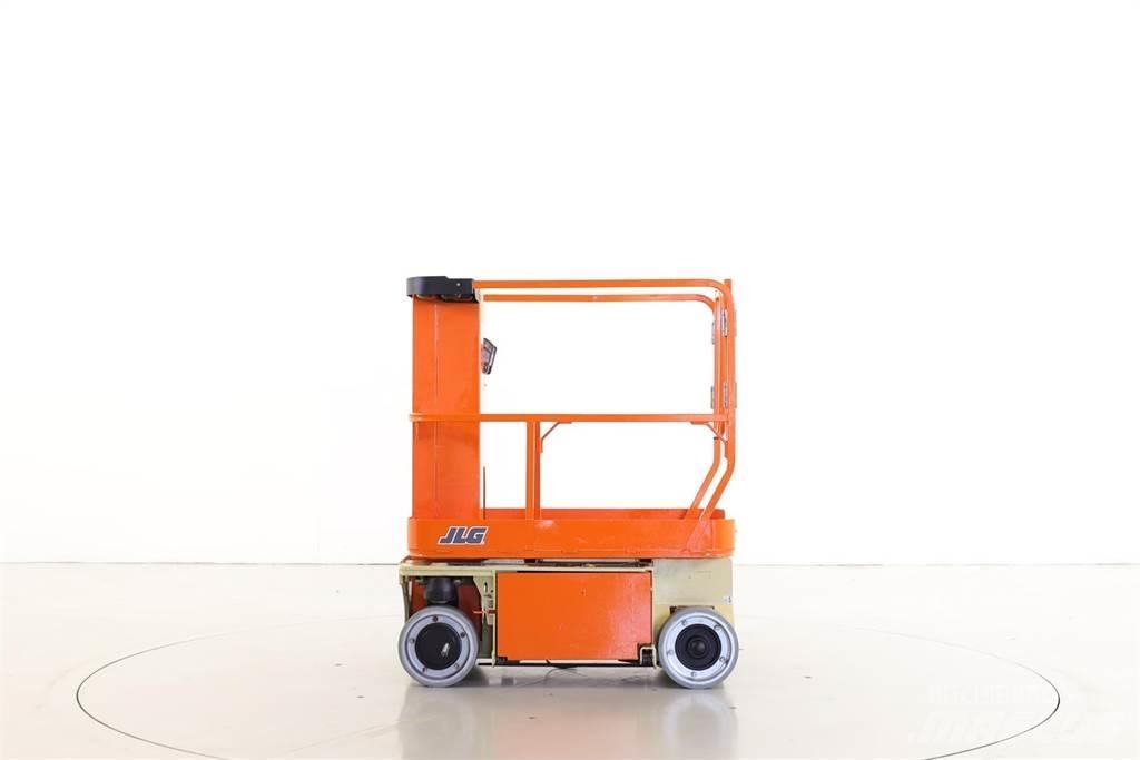 JLG 1230ES 인원/화물 앨리베이터
