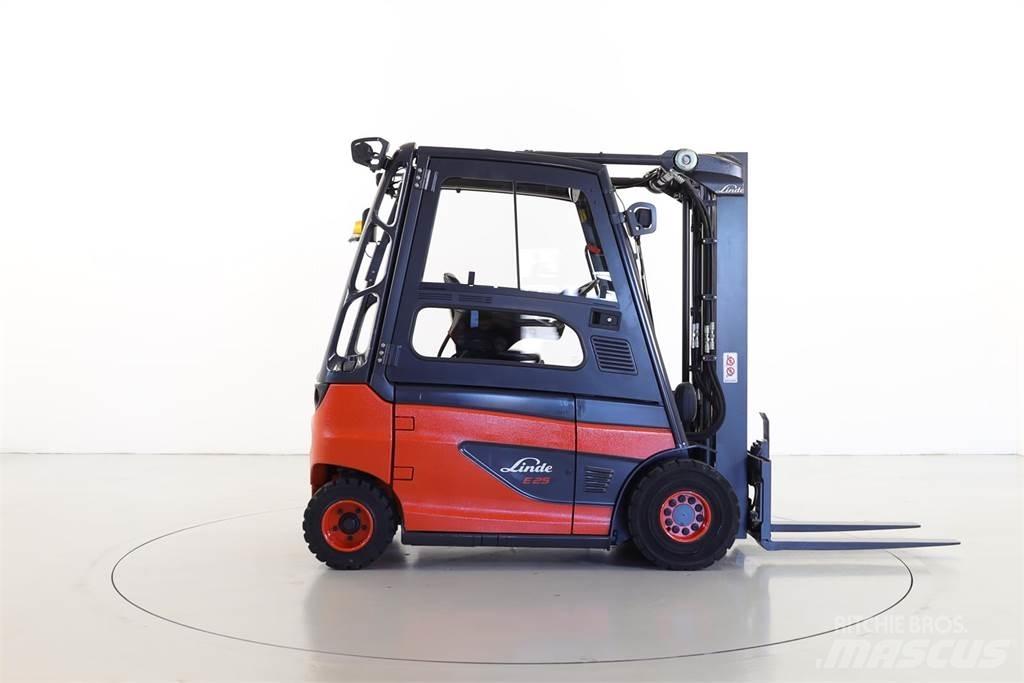 Linde E25-01 387 전동 지게차