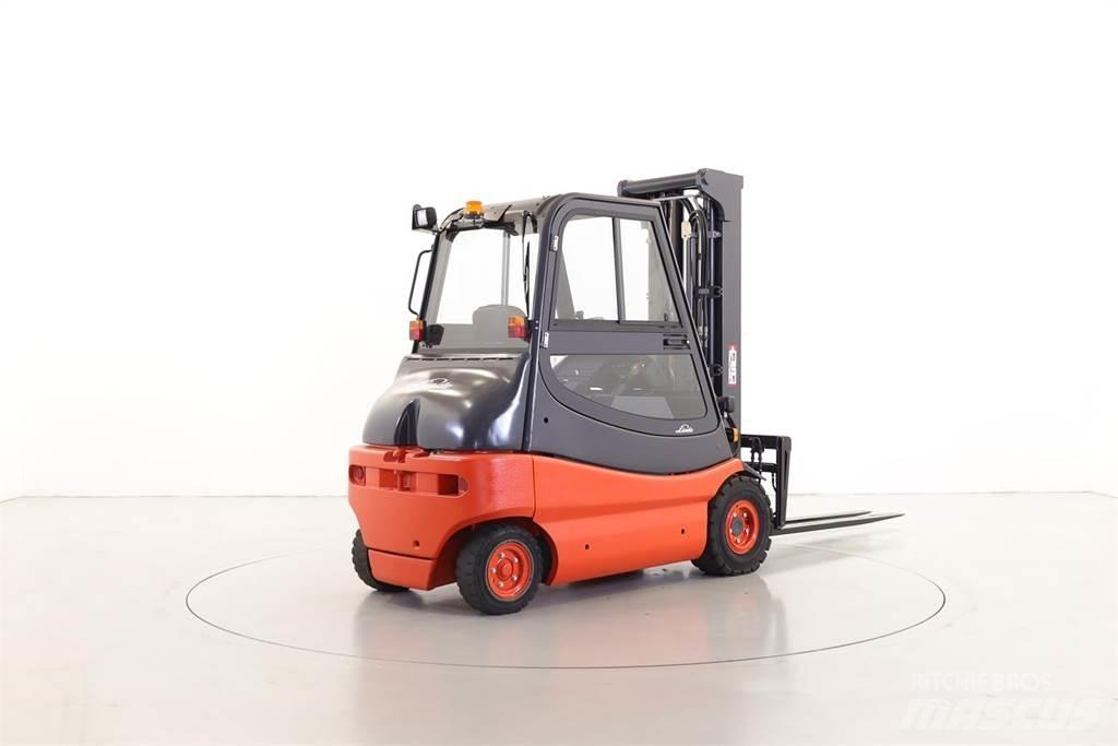 Linde E30-02/336 전동 지게차