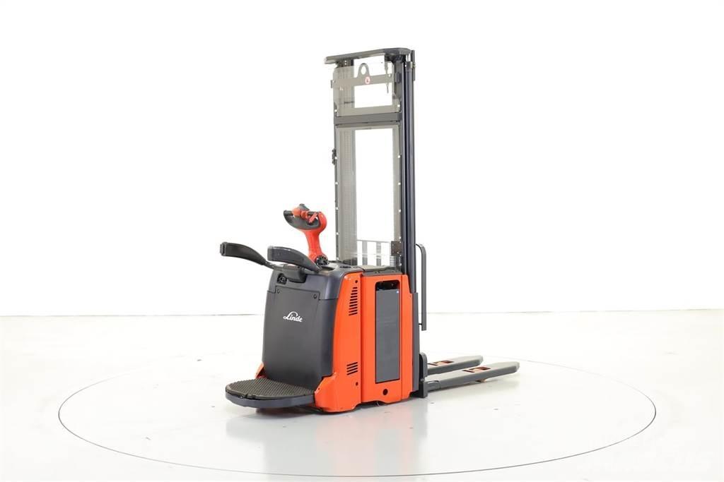 Linde L12AP 보행식 리치 지게차