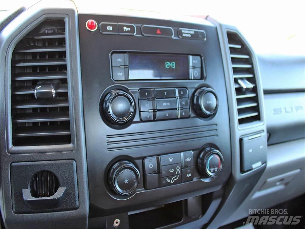 Ford F550 트럭 탑재 고소작업대