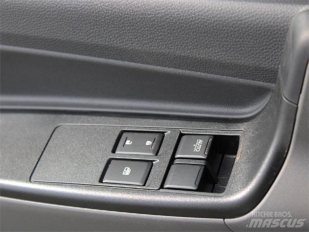 Isuzu NPR-HD 탑차 트럭
