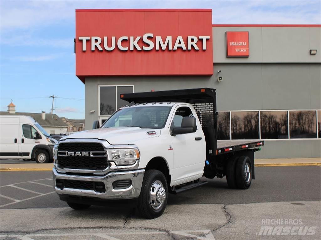 RAM 3500 플랫베드/드롭사이드 트럭