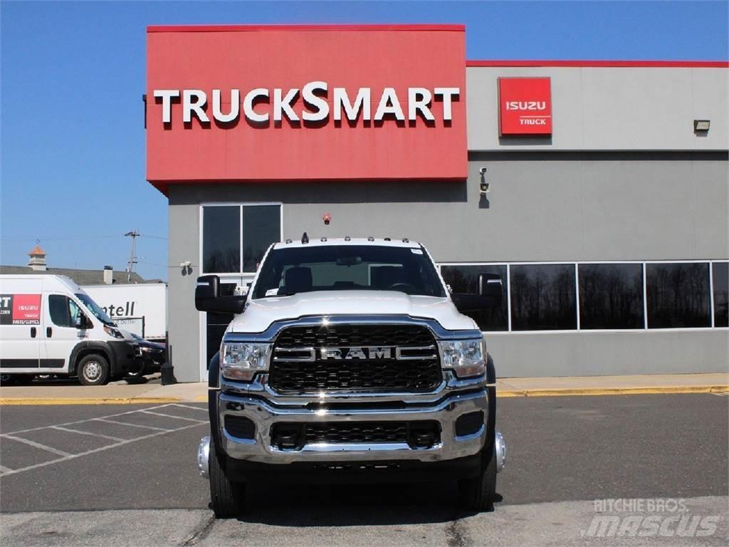 RAM 5500 시립/다목적 차량