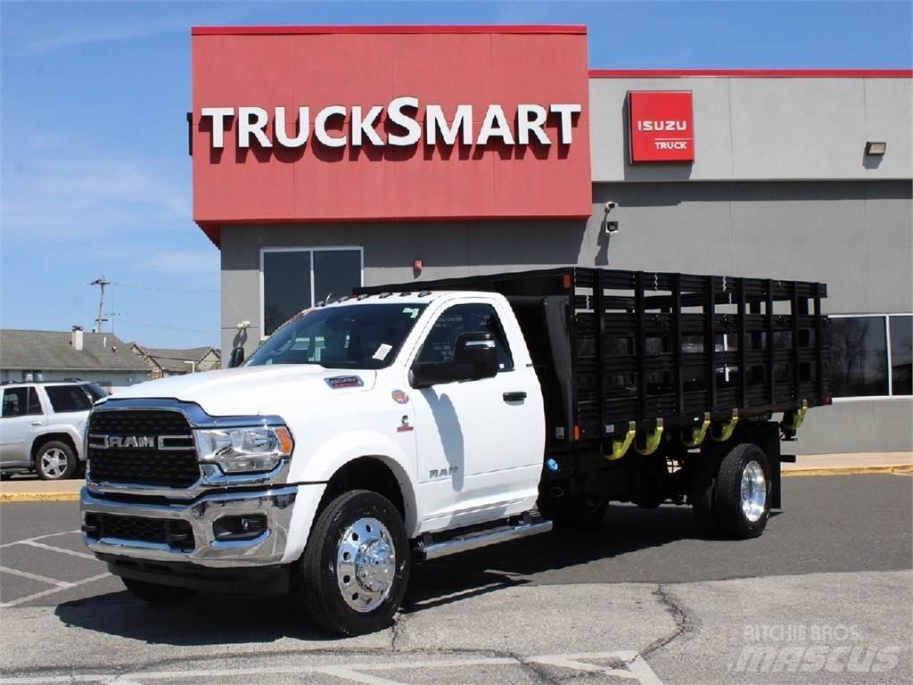 RAM 5500 플랫베드/드롭사이드 트럭