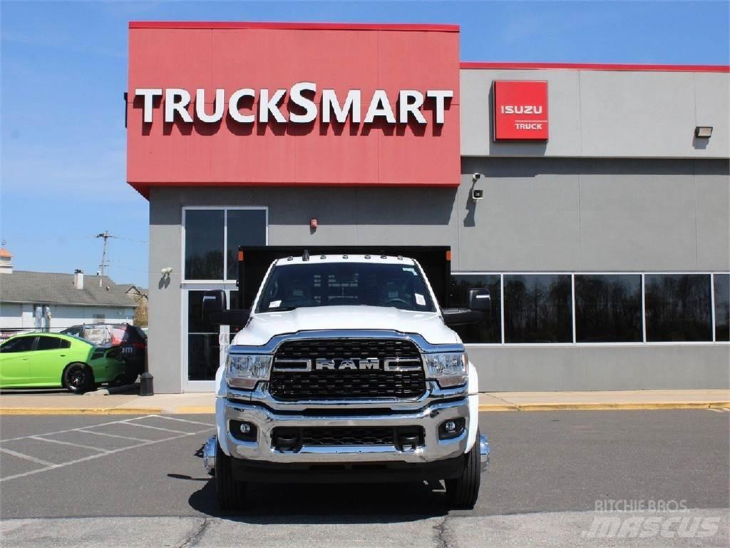RAM 5500 플랫베드/드롭사이드 트럭