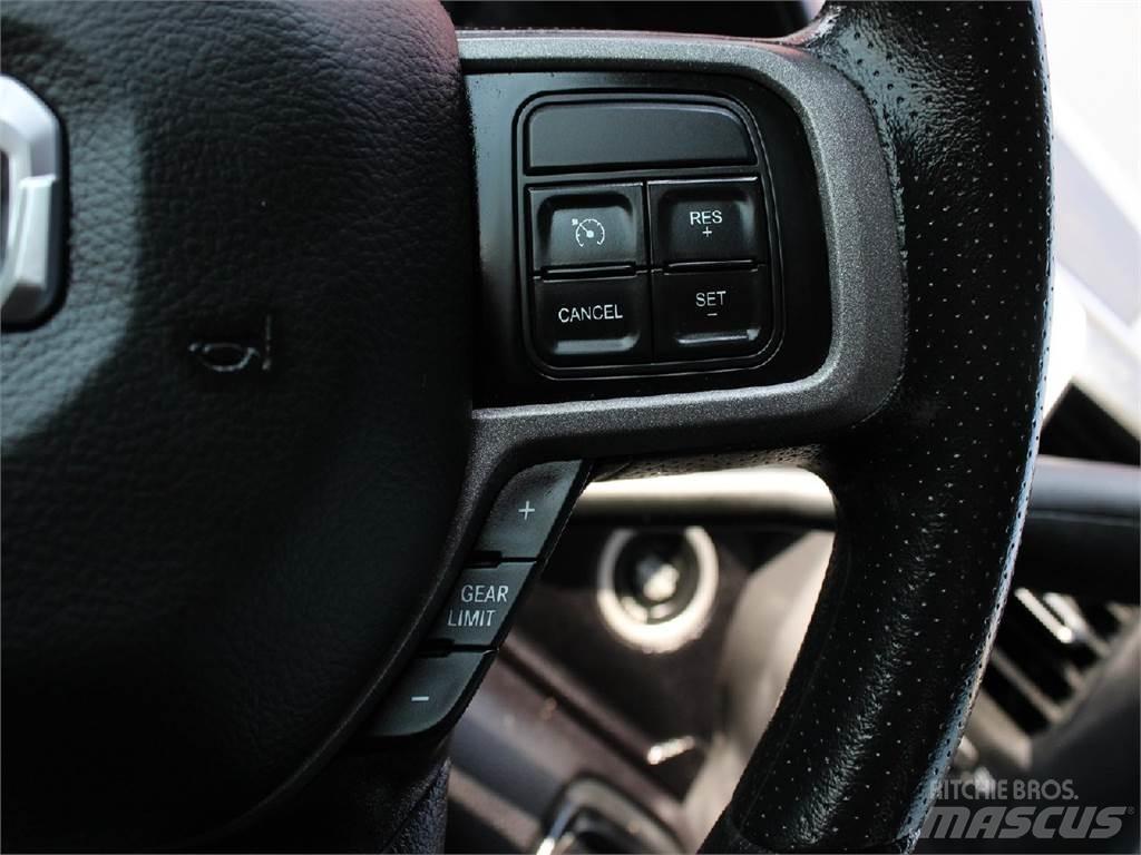 RAM 5500 시립/다목적 차량