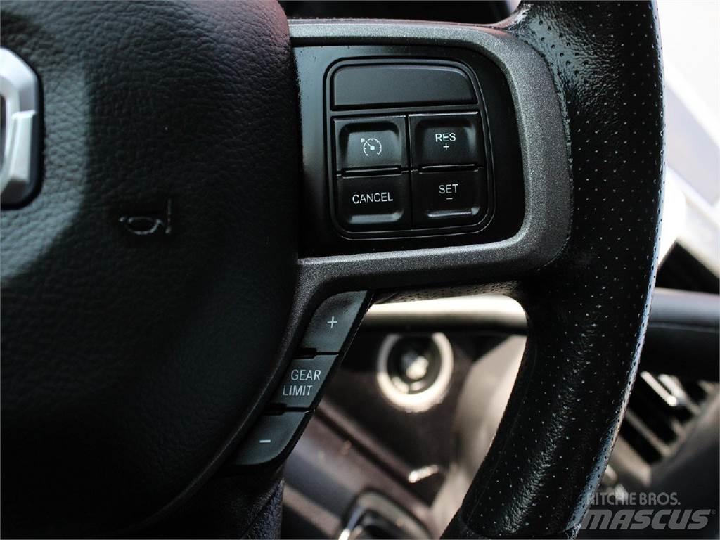 RAM 5500 크레인 트럭