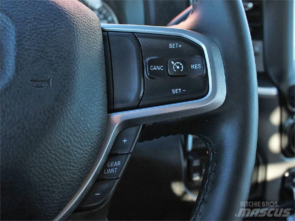 RAM 5500 훅 리프트 트럭