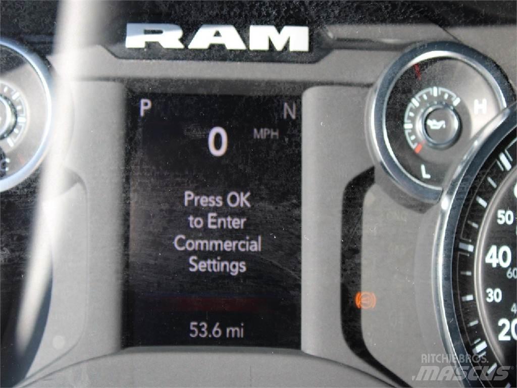 RAM 5500 훅 리프트 트럭
