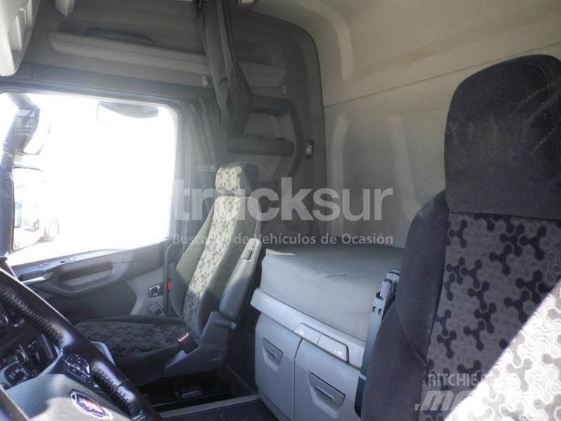 Scania R450 트랙터 유닛