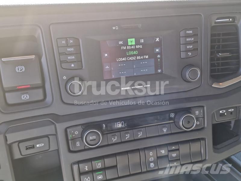 Scania R450 트랙터 유닛