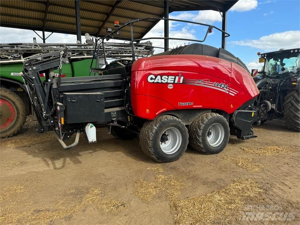 Case IH LB 434 각형 곤포기
