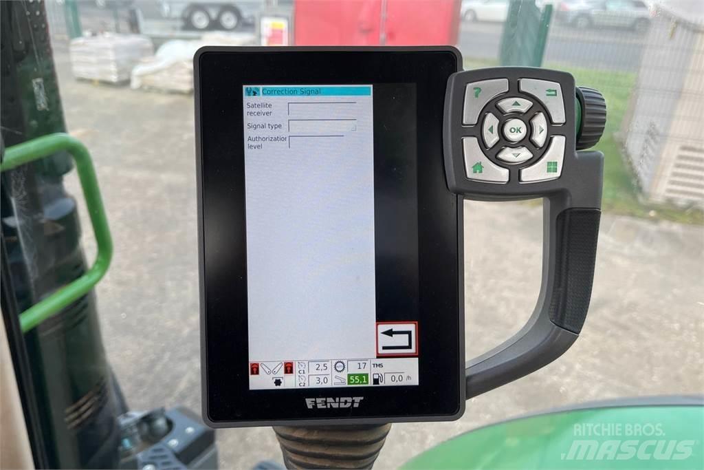 Fendt 718 트랙터