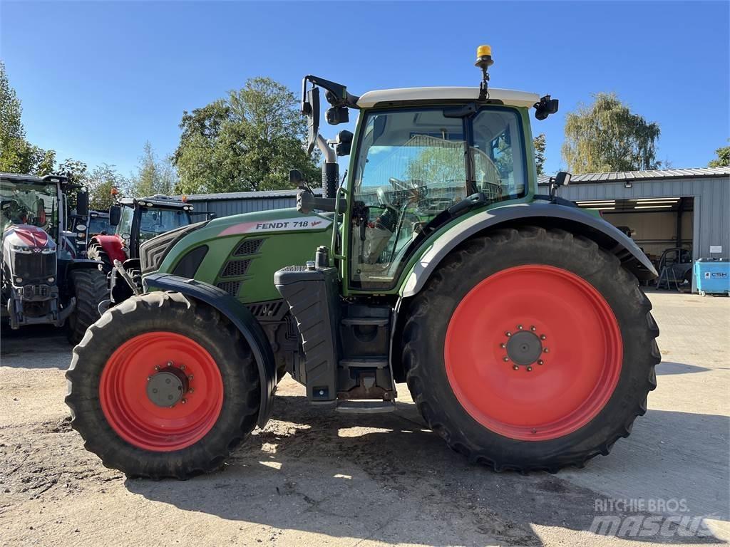 Fendt 718 트랙터
