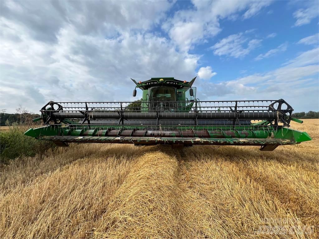 John Deere S685I 콤바인 수확기