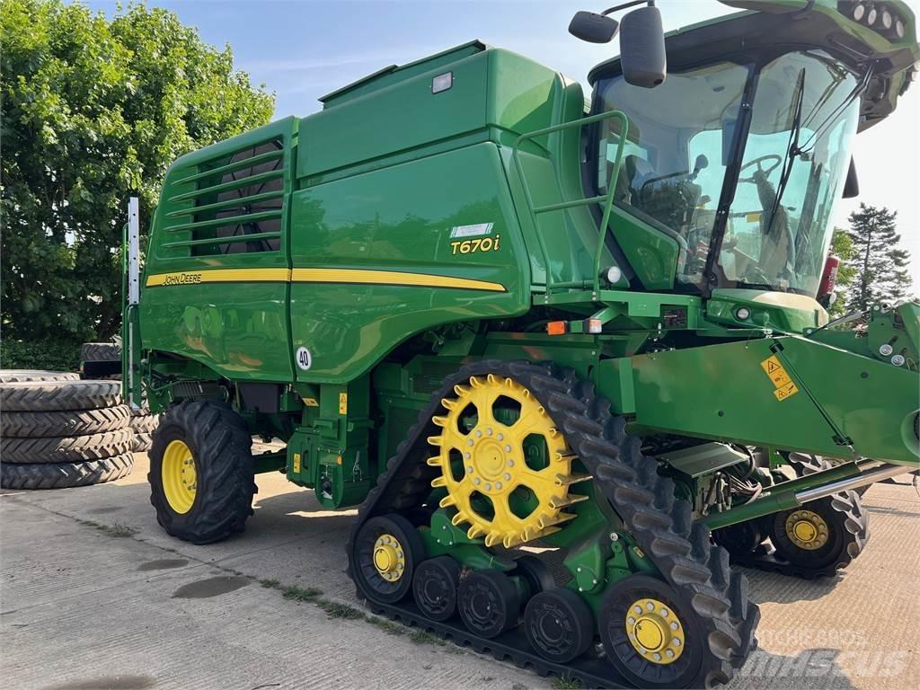John Deere T670I 콤바인 수확기