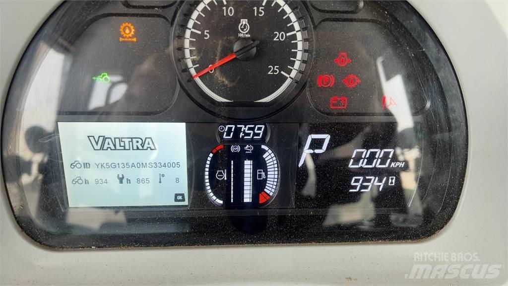 Valtra G135A 트랙터