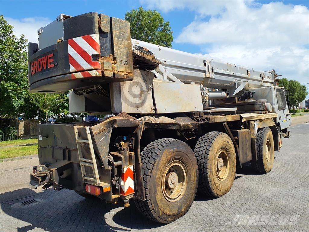 Grove GMK 3055 A/T 크레인