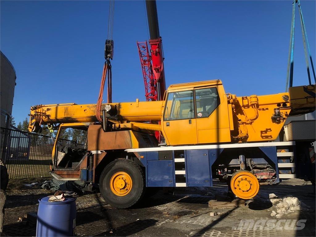 Liebherr LTM 1030-2 A/T 크레인