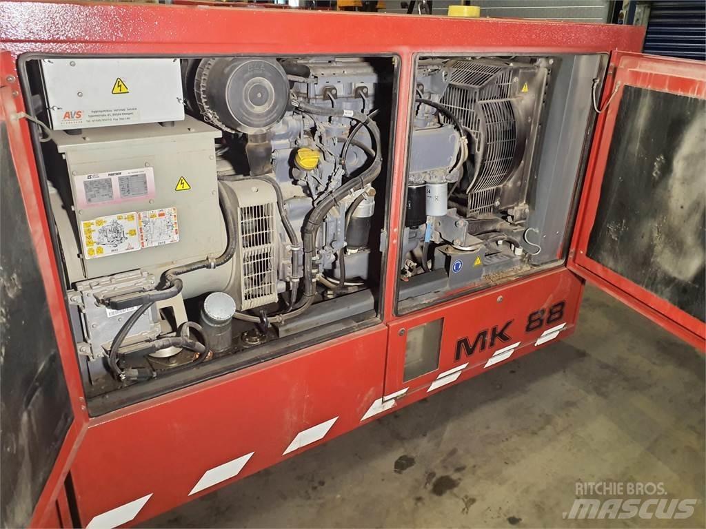 Liebherr MK 88 upper 크레인 부품 및 장비
