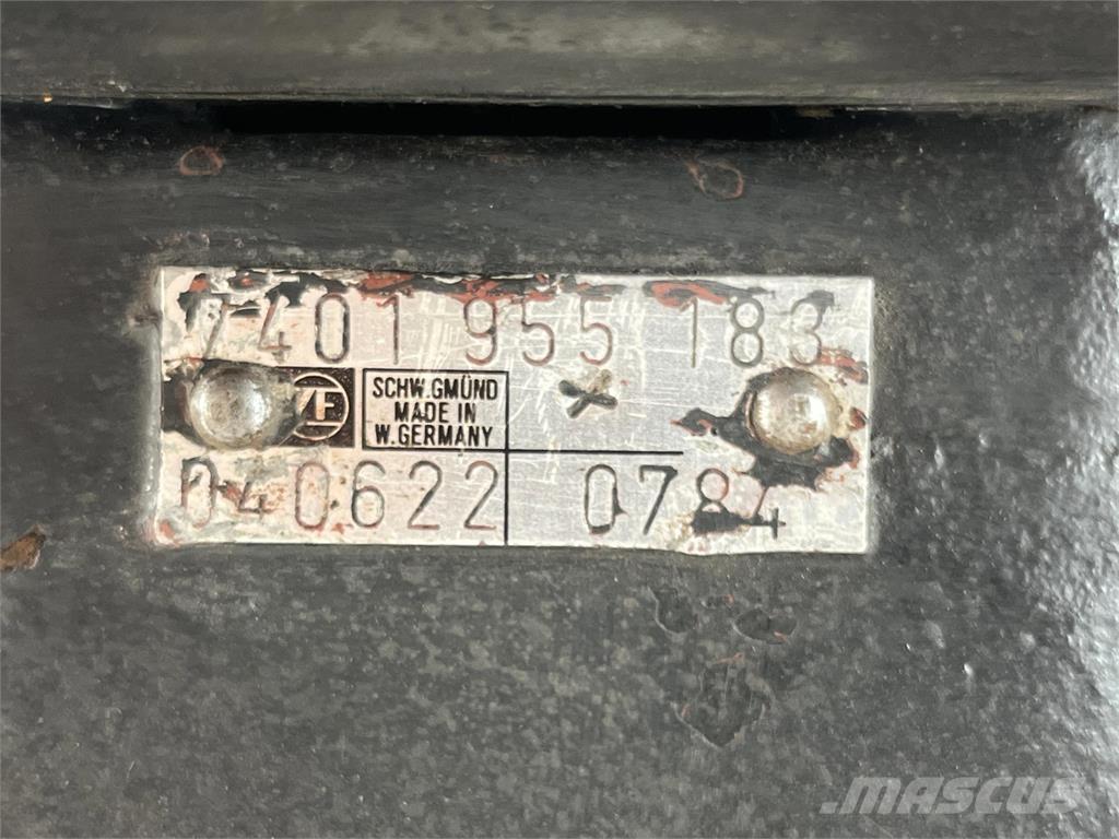 ZF Steering Box 크레인 부품 및 장비