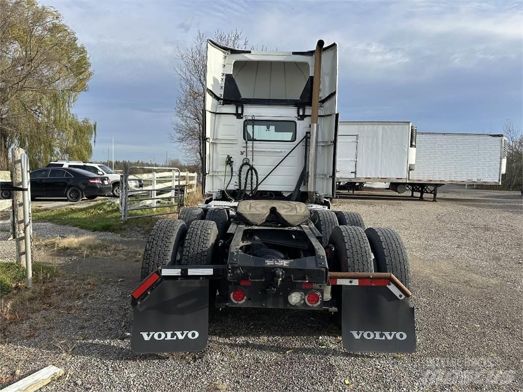 Volvo VNL300 트랙터 유닛