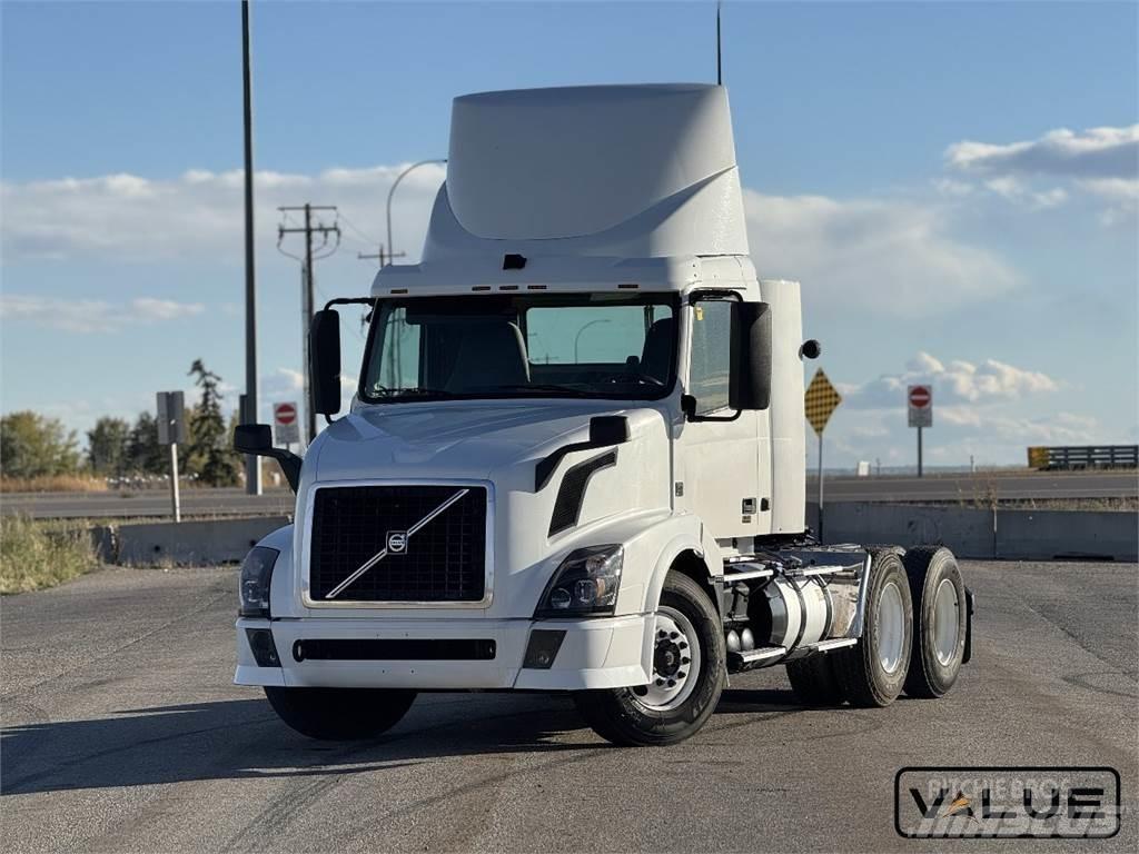 Volvo VNL300 트랙터 유닛
