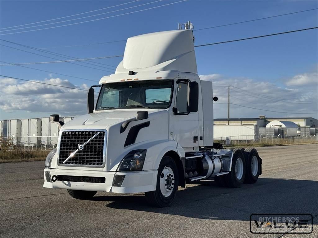 Volvo VNL300 트랙터 유닛