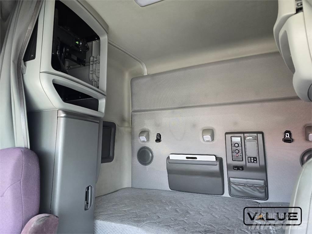 Volvo VNL740 트랙터 유닛