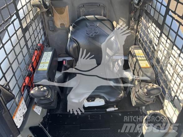 Bobcat T740  스키드로더