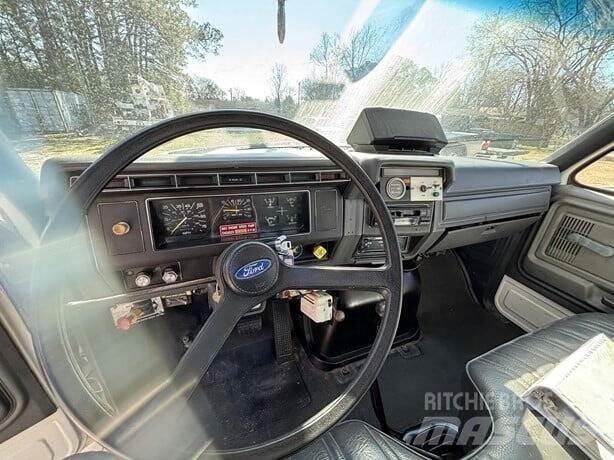 Ford F-800 건설 장비 - 기타