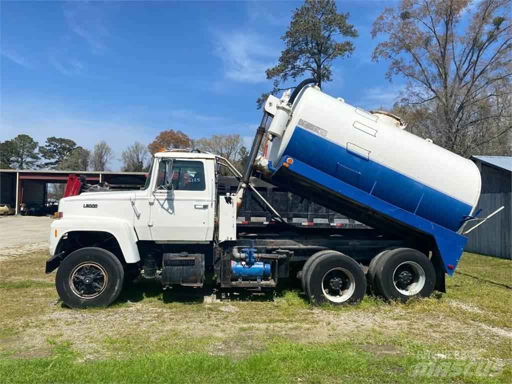 Ford L8000 건설 장비 - 기타