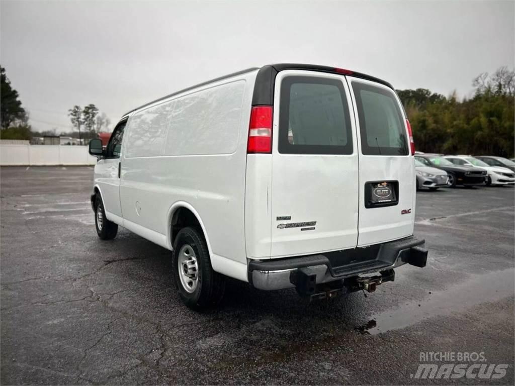 GMC Savana 건설 장비 - 기타