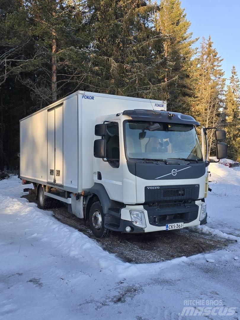 Volvo FL 탑차 트럭