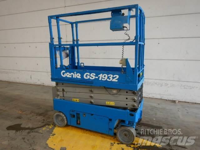 Genie GS1932 가위형 리프트