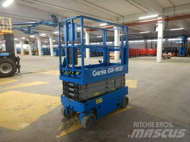Genie GS1932 가위형 리프트