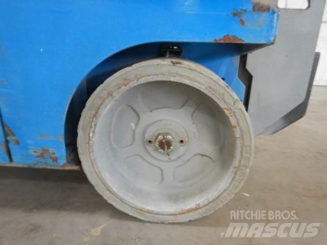 Genie GS2032 가위형 리프트