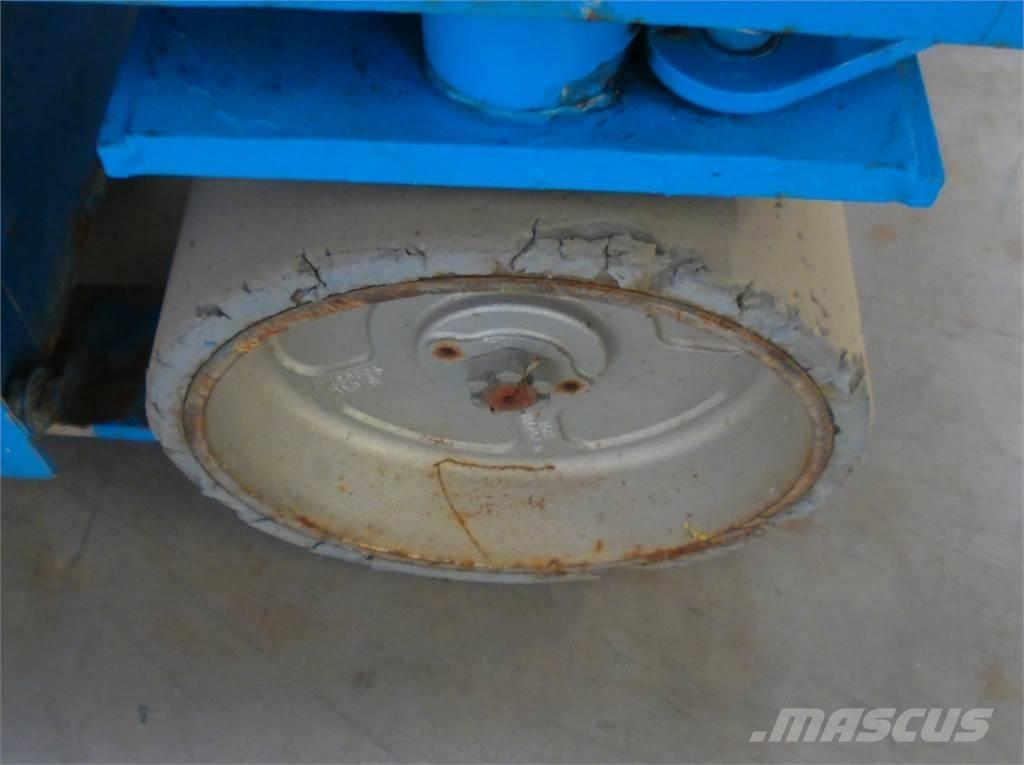 Genie GS2646 가위형 리프트