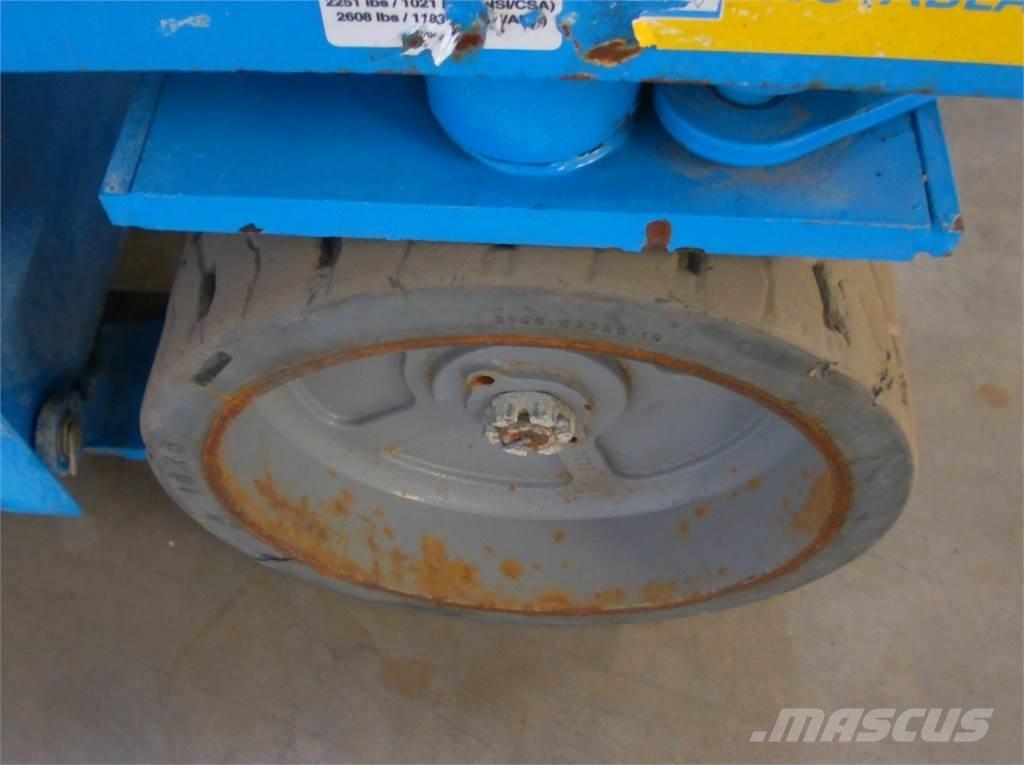 Genie GS3246 가위형 리프트