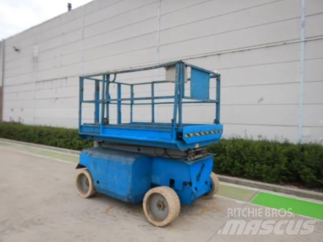 Genie GS3268DC 가위형 리프트