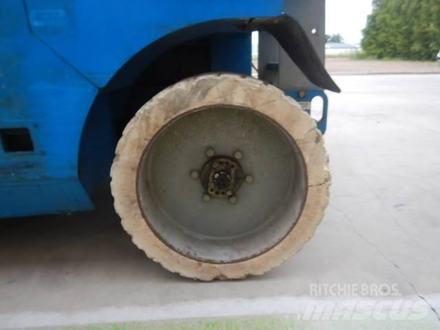 Genie GS3268DC 가위형 리프트