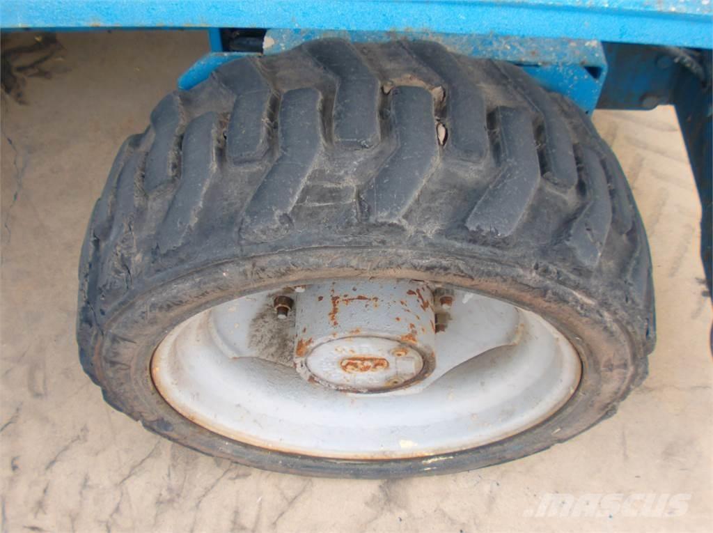 Genie GS4390RT 가위형 리프트