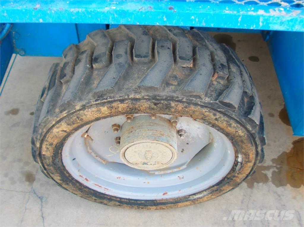 Genie GS4390RT 가위형 리프트