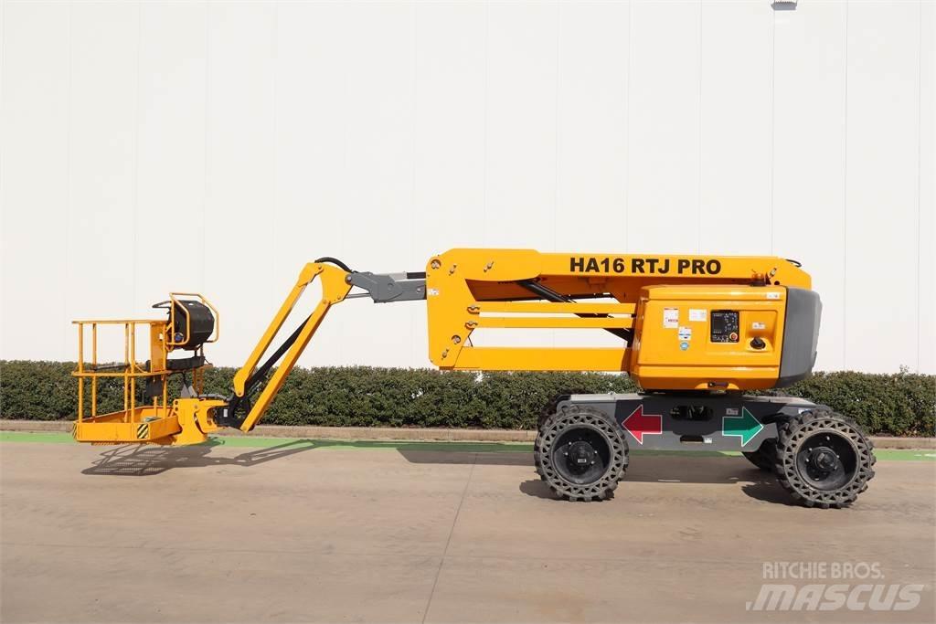 Haulotte HA16RTJ Pro 관절형 전동이동 리프트